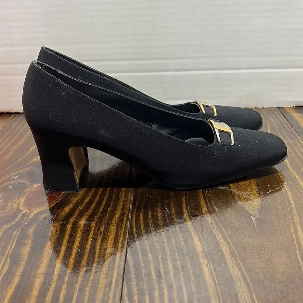Proxy Heels  - Picture 3 of 7